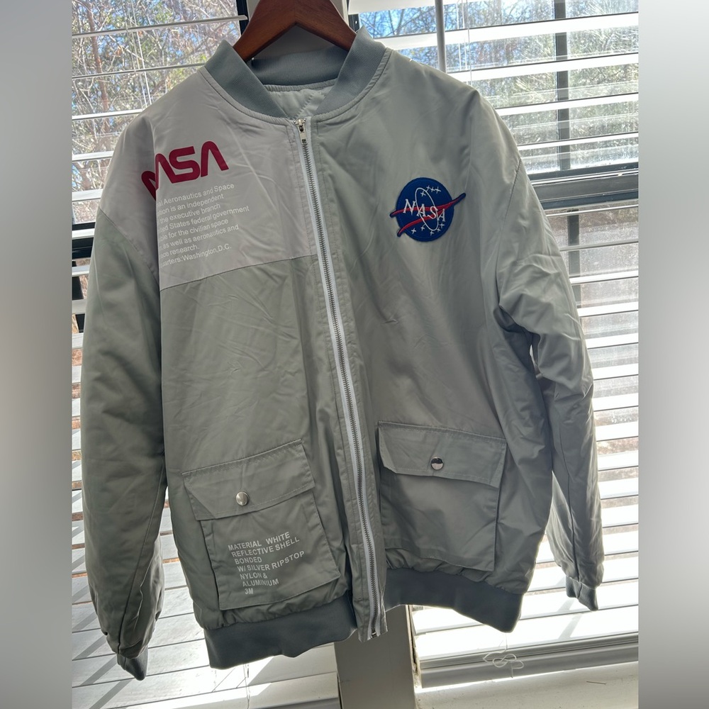 JIA SHANG CHENG YI Gray Bomber Jacket NASA. Size L used great condition.